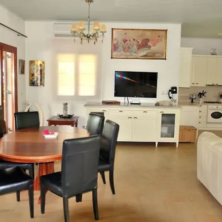 Fokiotripa Holiday home *